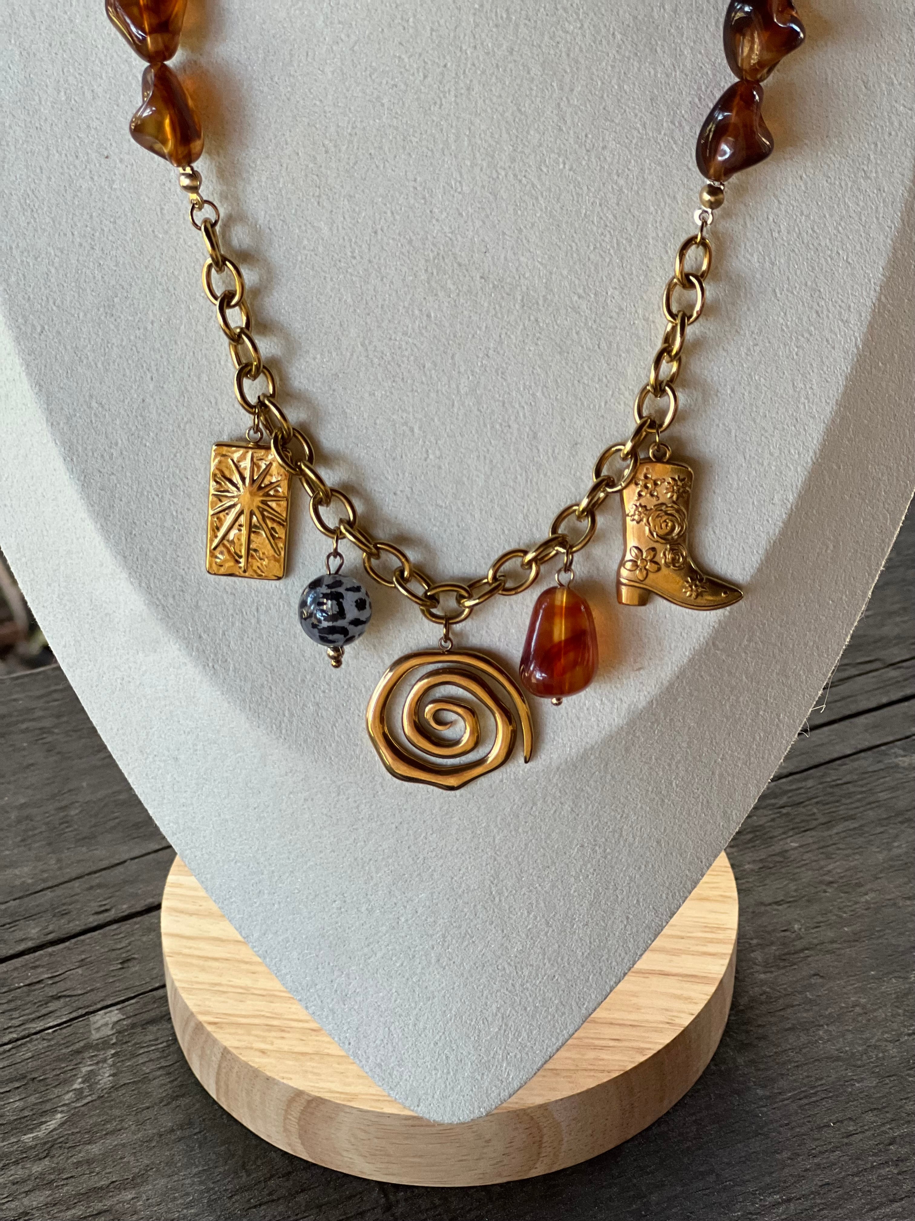 Collier LILA